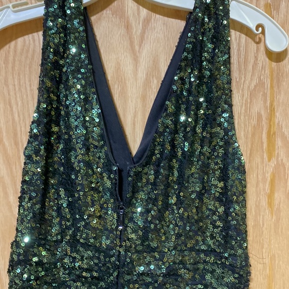 Simple beautiful green sequins maxi - Picture 5 of 7